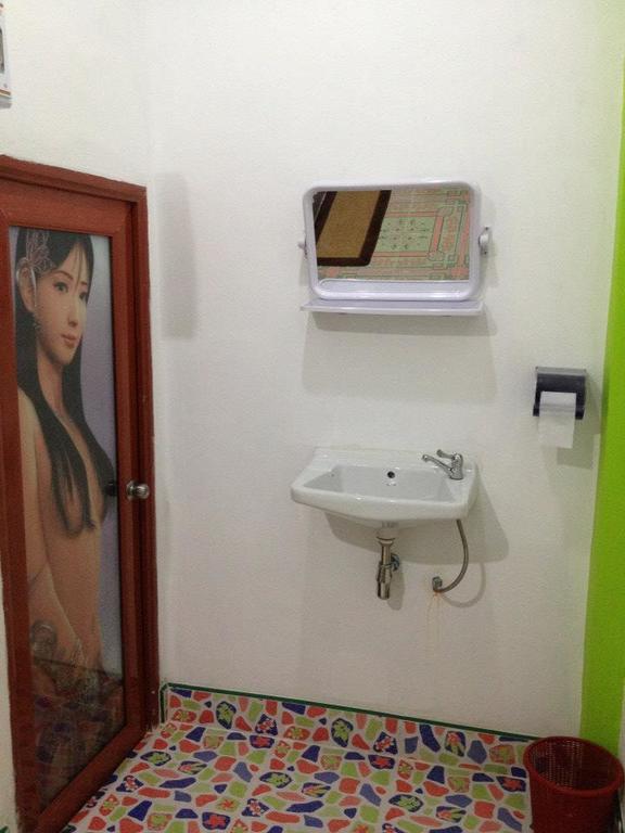 Jidapha Rooms Khlong Thom Exterior photo